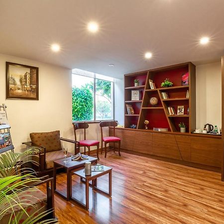 Rosewood Apartment Hotel - Харидвар Экстерьер фото